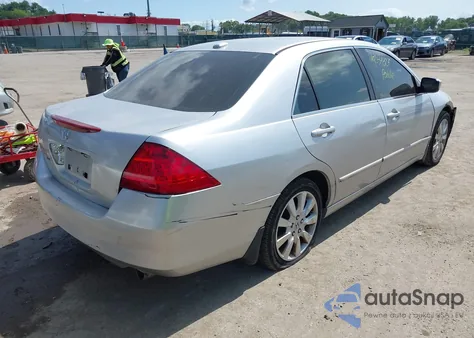 2007 Honda Accord 3.0 Ex из США, поврежденный, VIN 1HGCM66597A101924